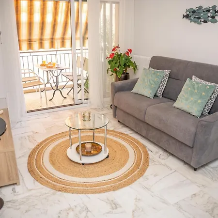 Superbe Port De Lumineux,clim , Parking Apartment *