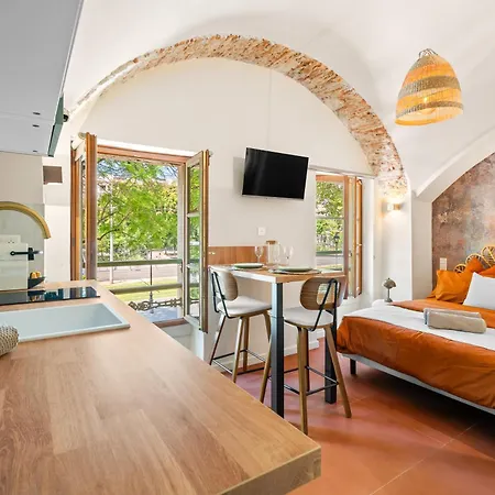 Appartement Renting - Crottib - Rare Pearl Typical Chic Massena & Sea *