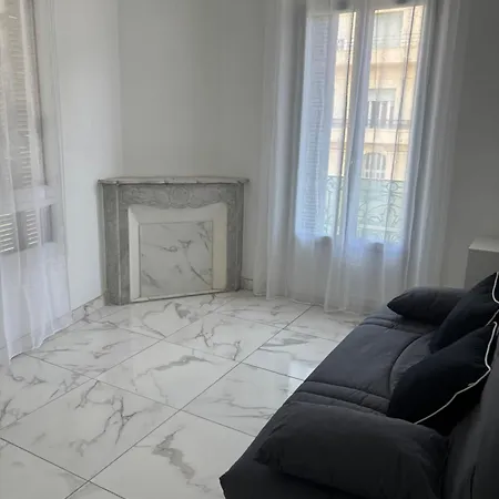 Nice Central Apartment *
