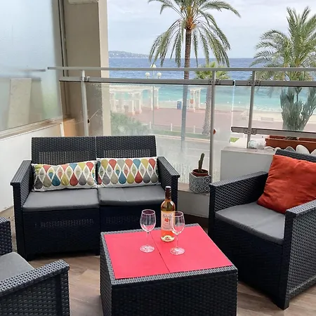 La Prom 2 - A Two Bedroom With A Sea View Apartment *