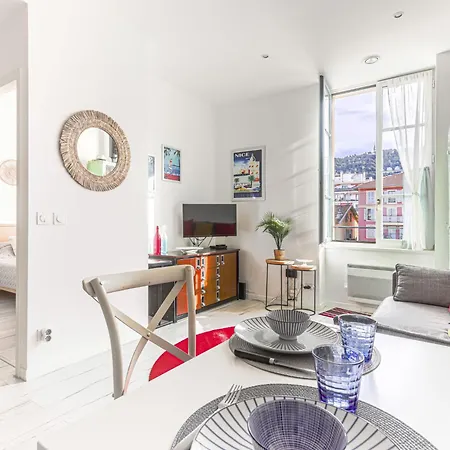 Le Palais Du Vieux Port By Interhome Apartment Nice
