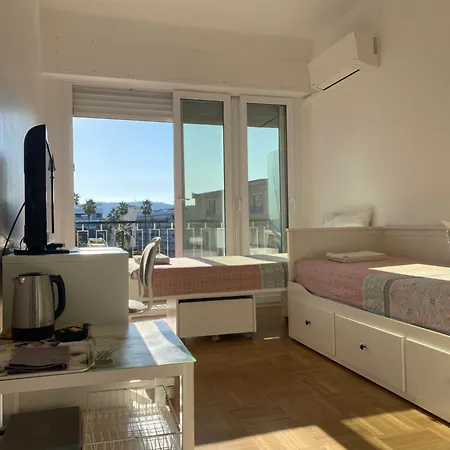 Homestay Mirela's Private With Key, Ac, Lift & Balcony In The Center Of On The Cote D'azur Nice