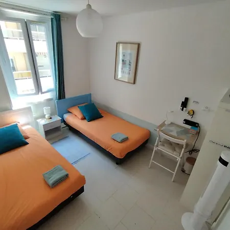 Private In Shared In The Center Of Séjour chez l'habitant Nice