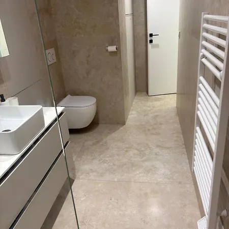 Apartment Neuf 2 Et Salon - Proche & Aeroport