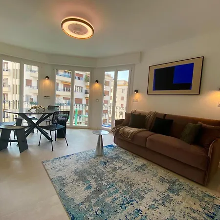 Panoramic View & Architectural Charm In Nice