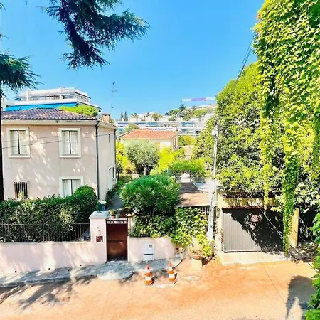Apartment Sublime 2 Bedroom Spacious And Bright Ac Private Parking