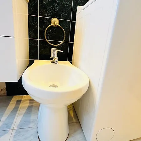 Apartment Sublime 2 Bedroom Spacious And Bright Ac Private Parking