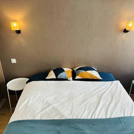 Bel Spacieux Avec Joli Balcon Arboré, Calme, Bien Situé, Centre Nice