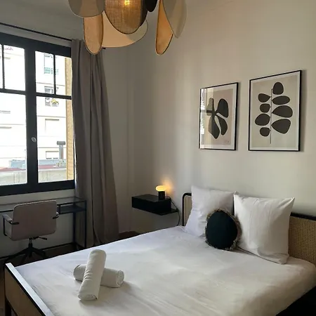 Chic Et Confort- Nice- 3 à 5 Personnes *
