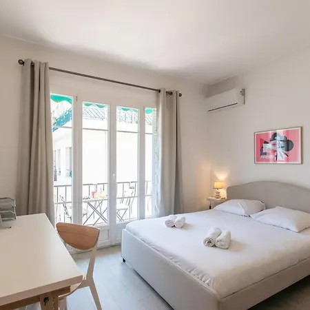 Apartment L4 Staywiz Us - 2bdr Des Postes Central, Massena Ac 2balconies *