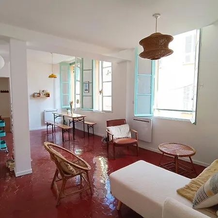 Apartment Charming In With Balcony *