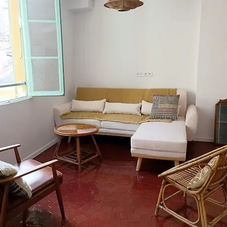 Apartment Charming In With Balcony Nice