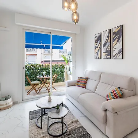 Beautiful & Cozy On Promenade Apartment Nice