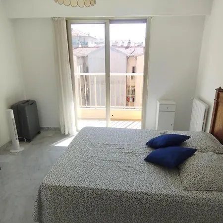 Beautiful 2 Bedroom Port - 5 Min To Beaches * Nice