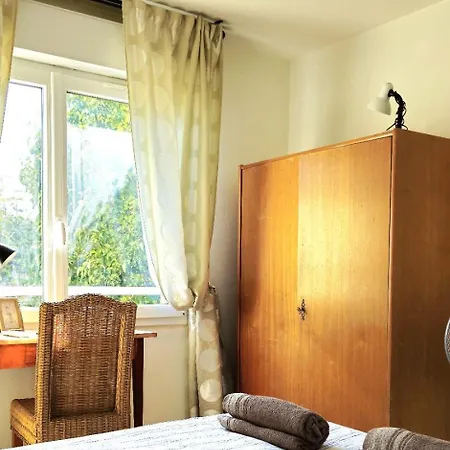 Appartement Spacieux, Lumineux Et Climatisé, Proche Tram V