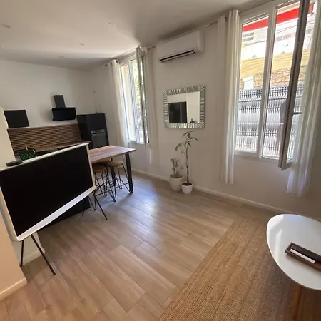 Renovated F3 Parking Clim Mont Boron * Nice
