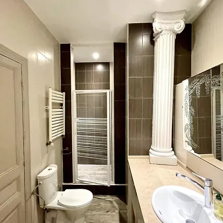 Close To Sea Center 130m2 * Nice