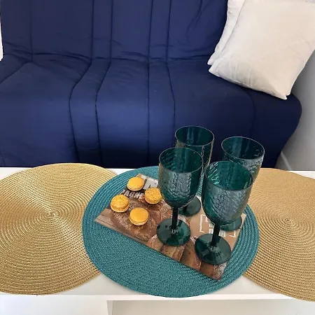 Renove Vieux Apartment *