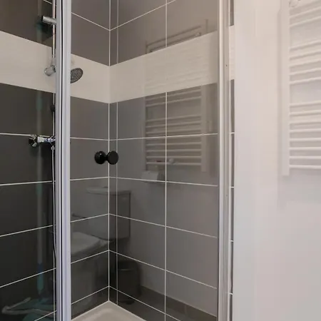 Apartment 2 Pieces Proche Port Et Transports