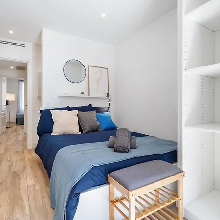 Renting - Republique - Garibaldi Chic 3 Bedrooms 3 Bathrooms Balcony Aircon * Nice