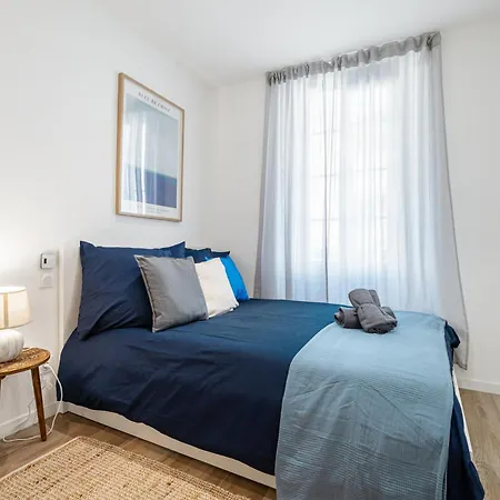 Apartment Renting - Republique - Garibaldi Chic 3 Bedrooms 3 Bathrooms Balcony Aircon Nice