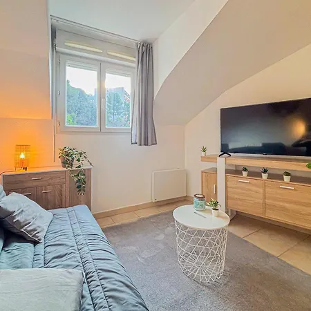 Apartment Etudiants Port - Riquier- Wifi, 2 Pers Nice