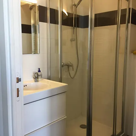Lumineux Dernier Etage Avec Terrasse, Proche Apartment *