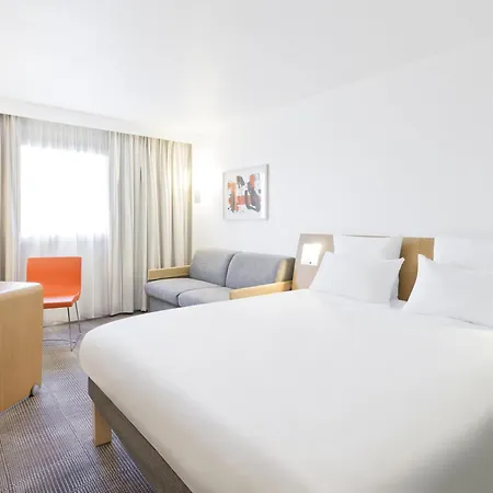 Novotel Centre Vieux Hotel 4*