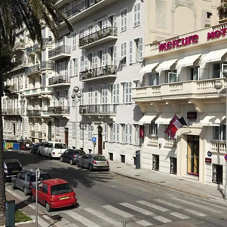Hotel Mercure Marche Aux Fleurs 4*
