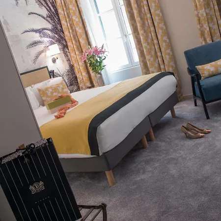 Hotel Mercure Marche Aux Fleurs 4*