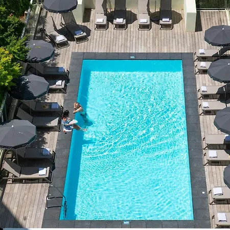Novotel Airport Hotel 4*