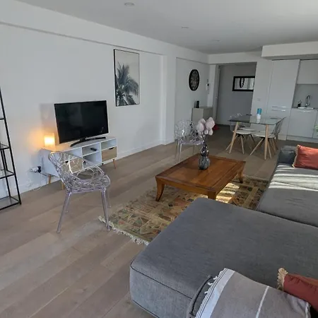 Apartment Les Volets Bleus *
