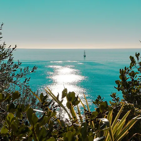 La Pérouse Baie Des Anges Hotel