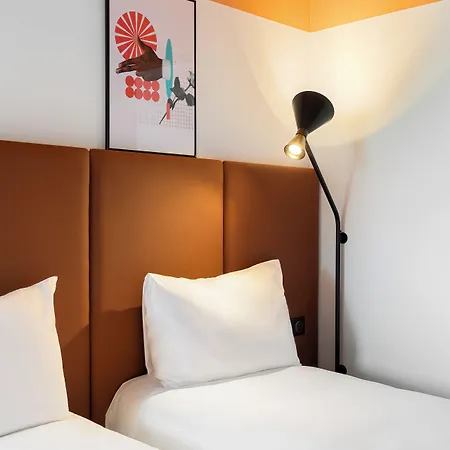 Hotel Ibis Aéroport Promenade Des Nice