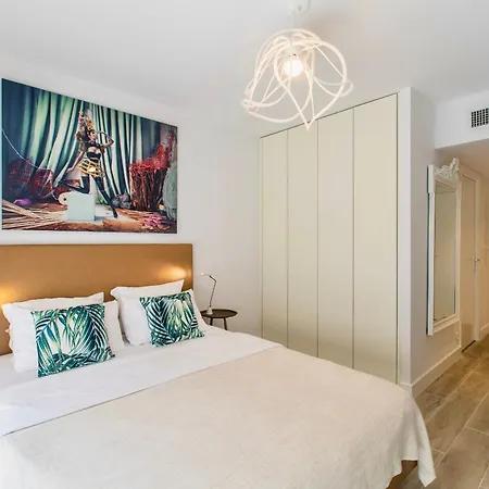 Centre Promenade Golden Square Terrace 1 Min Walk To The Beach Ac
