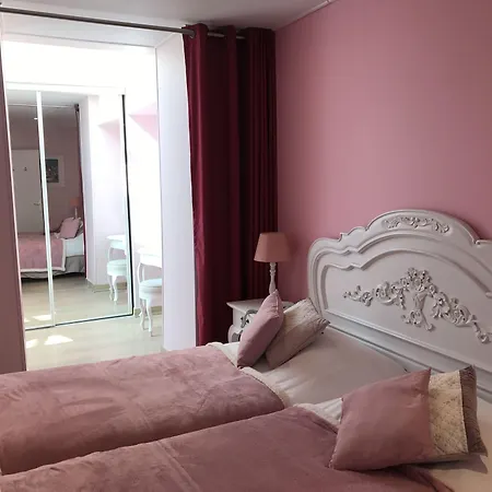 De La Fontaine 3*