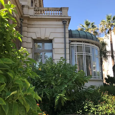 De La Fontaine Nice