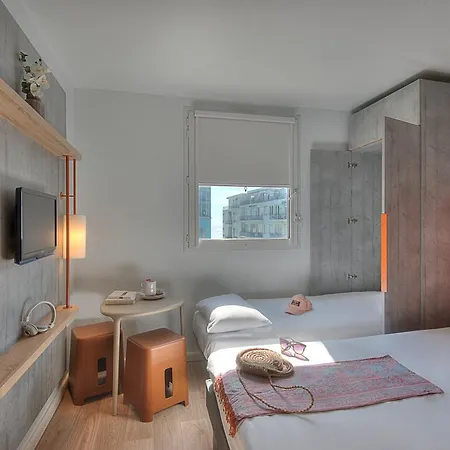 Hotel Ibis Budget Californie Lenval 2*
