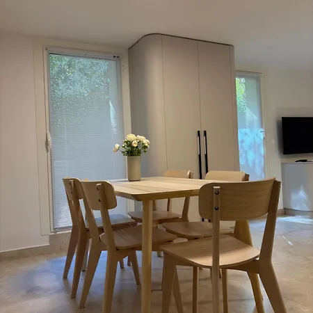 Neuf 2 Et Salon - Proche & Aeroport Apartment Nice