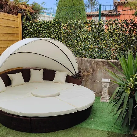 Appartement Renovated With Garden Pool Air Conditioning 4 Sleeps *