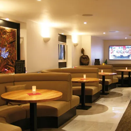 Hotel Monsigny 3*