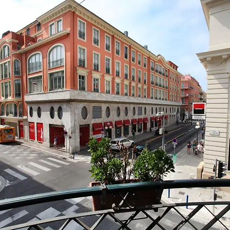 Ammi Lafayette 3* Nice