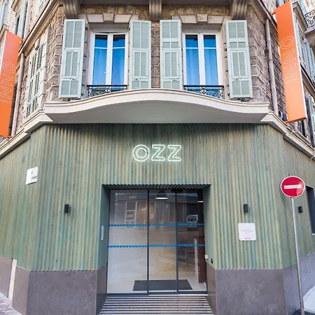 Ozz Auberge de jeunesse *