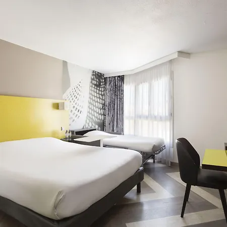 Ibis Styles Centre Port 3* Nice