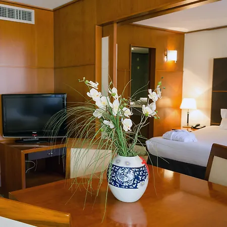 Goldstar & Hotel 4*