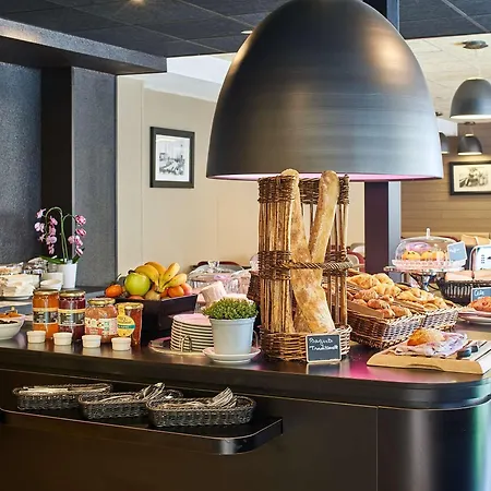 Campanile Centre Acropolis Hotel 3*