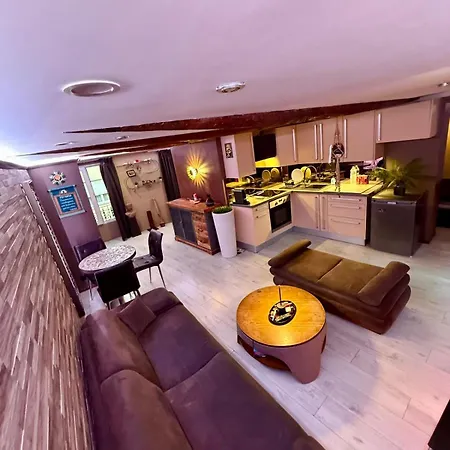 Apartment Beautiful 2 Piece Center