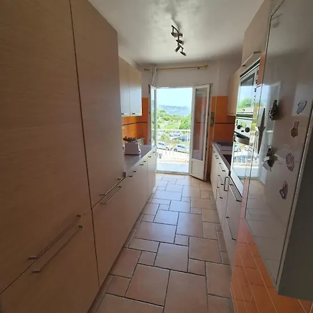 F2 Vue Et Montagne Au Calme