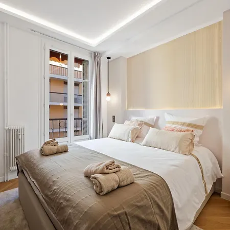 Luxueux, Spacieux Dans Le Quartier Du Port Apartment