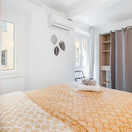 Renting - 6c France - Chic Pedestrian Zone Sea Massena *
